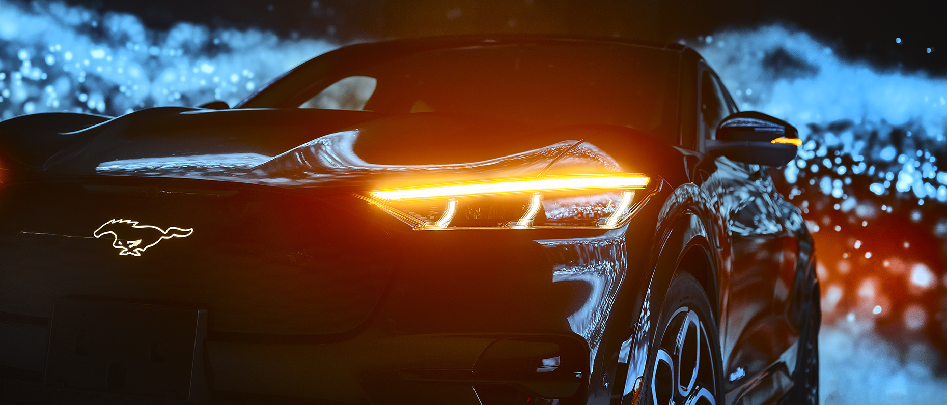 FORD MUSTANG MACH-E